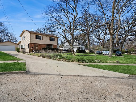 2nd image of 2906 39th St