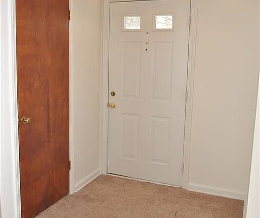 2nd image of 323 Kenilworth Dr