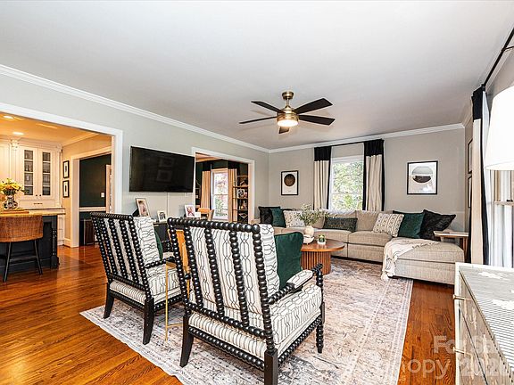 4th image of 4540 Forest Cove Rd