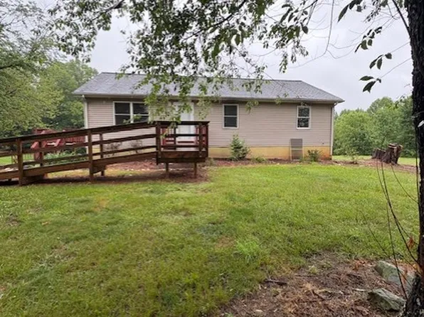 14281 Oak Woods Ln, Boston, VA 22713