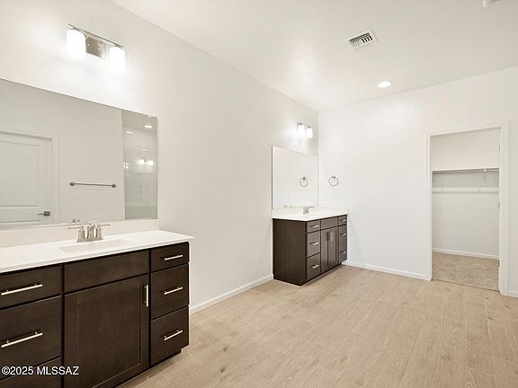 4th image of 7043 W Ferntree Ln