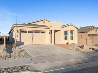 77 Cadena Loop, Los Alamos, NM 87544