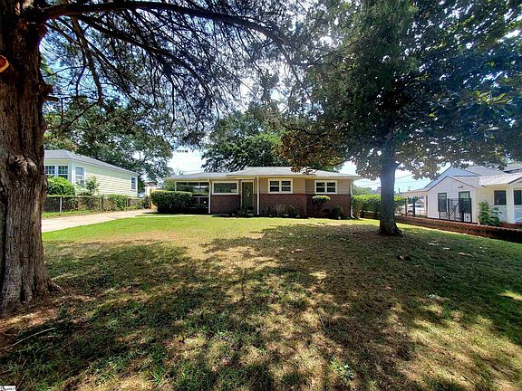 3rd image of 3 Dale Dr