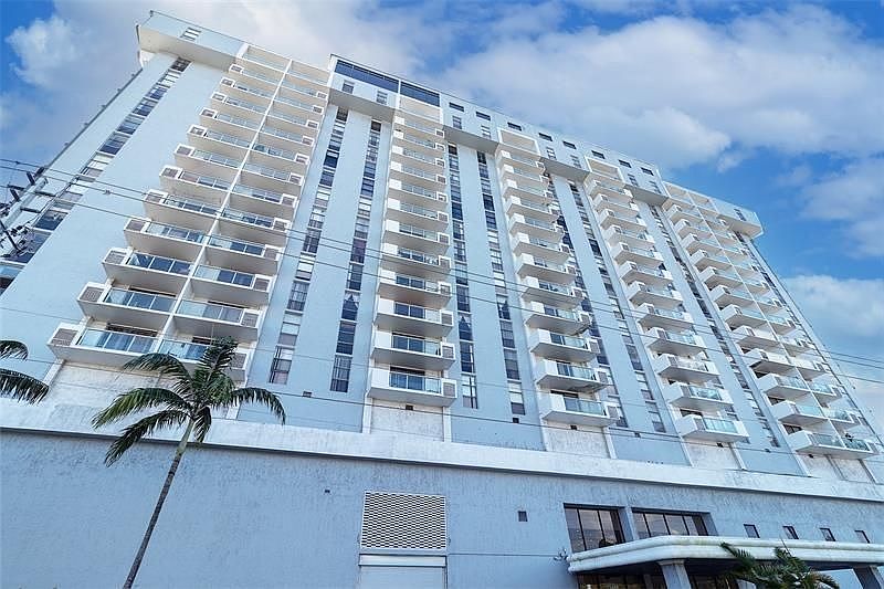 1st image of 13499 Biscayne Blvd APT 1701