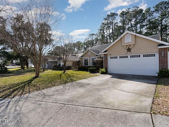 4th image of 2174 ST MARTINS Drive W