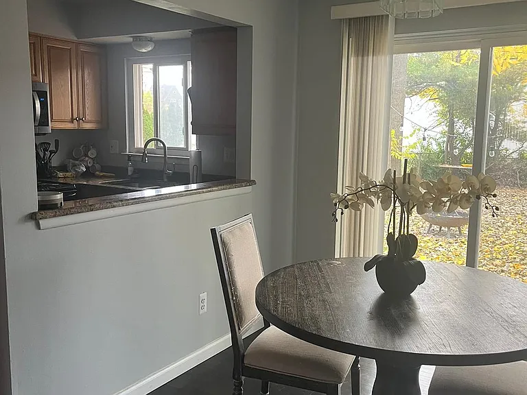1501 W Farnum Ave — Photo 7
