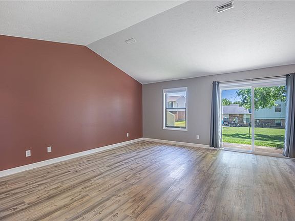 5th image of 5704 Springgate Ct