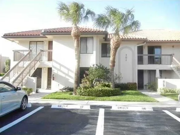 301 Club Cir APT 101, Boca Raton, FL 33487