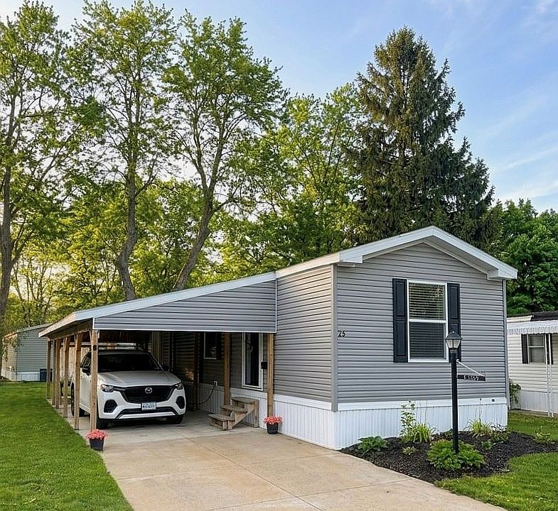 1st image of 25 Oak Ln