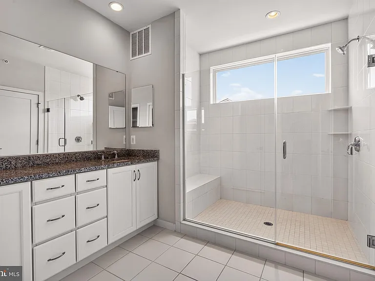 23685 Hopewell Manor Ter — Photo 24