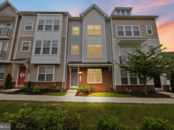 402 Matlock Ln, Frederick, MD 21701