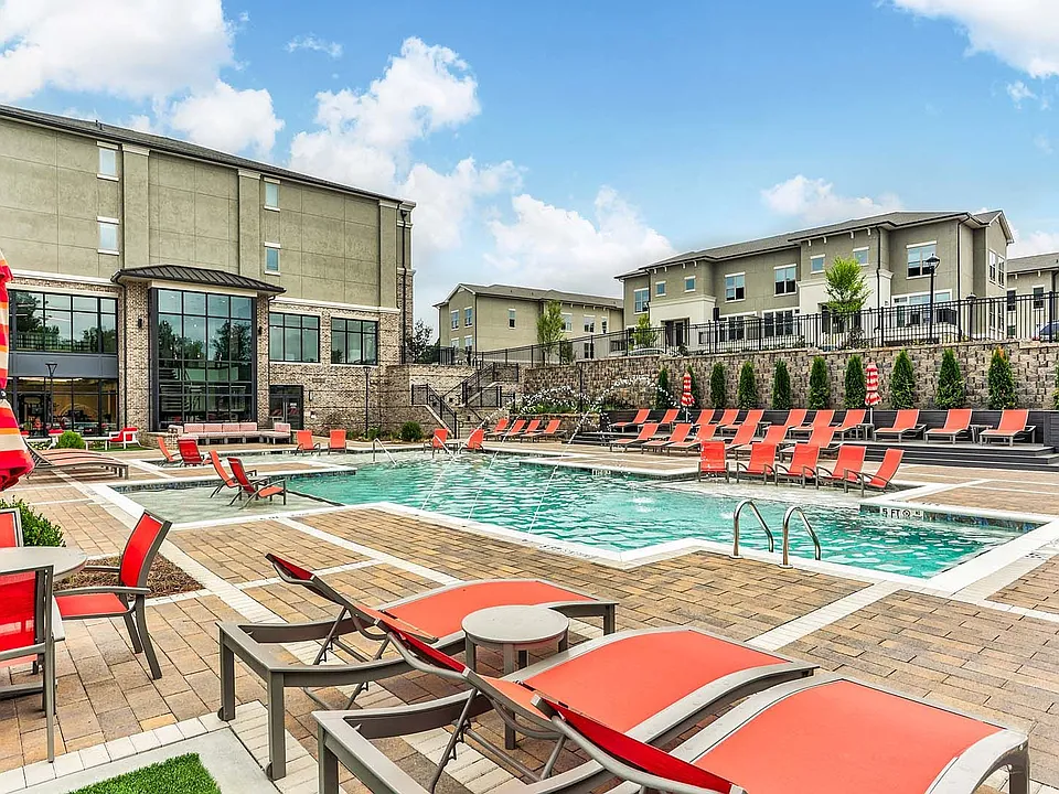 The Heights at Ridgewalk Townhomes & Apartments