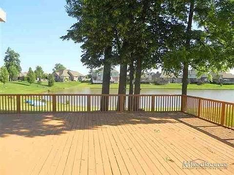 5th image of 16195 Howard Dr