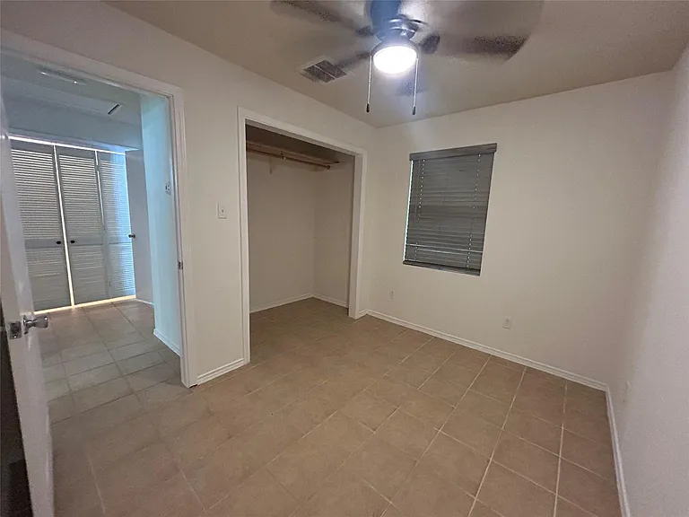 1005 E Main St — Photo 10