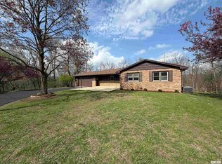 1890 Sunrise Dr, Galesburg, IL