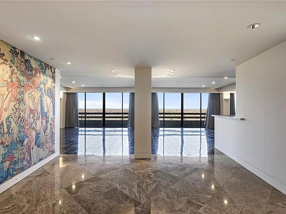 3rd image of 2660 Peachtree Rd NW #26CD