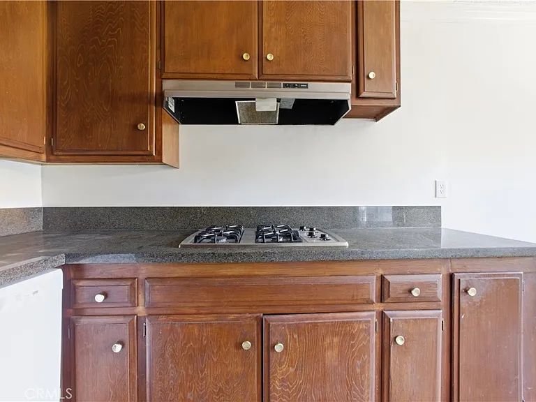 5168 Yarmouth Ave #16 — Photo 4