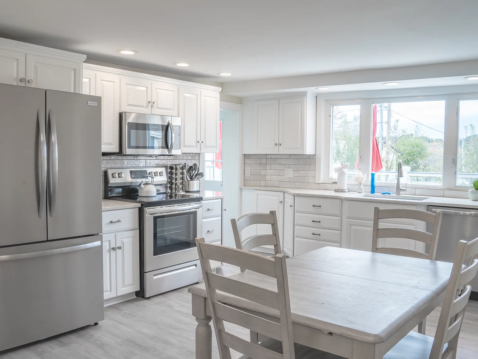 935 Ocean Blvd — Photo 4