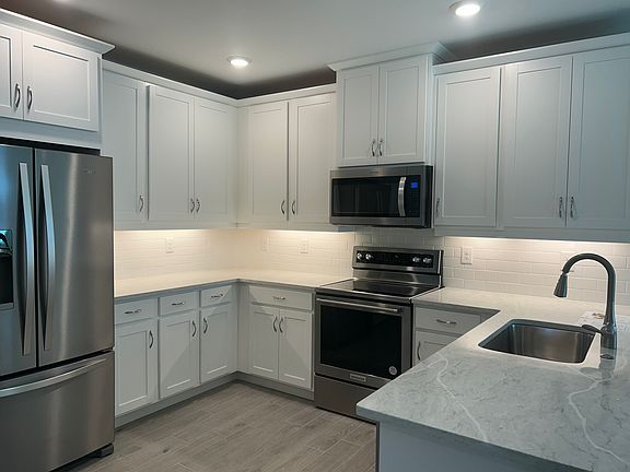 3rd image of 21859 Milan Villas Ln