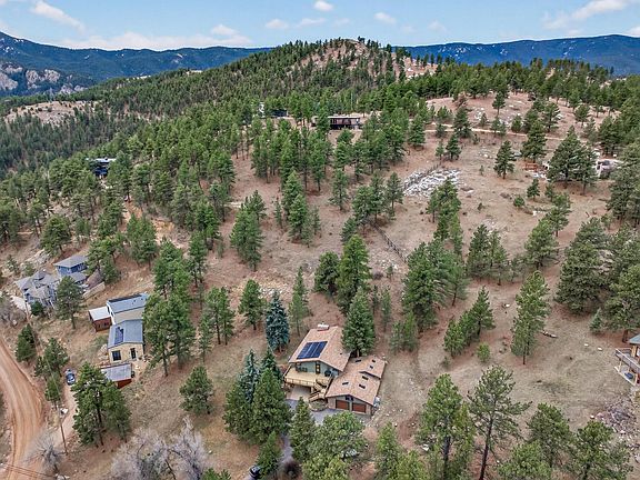 3rd image of 132 Seven Hills Dr