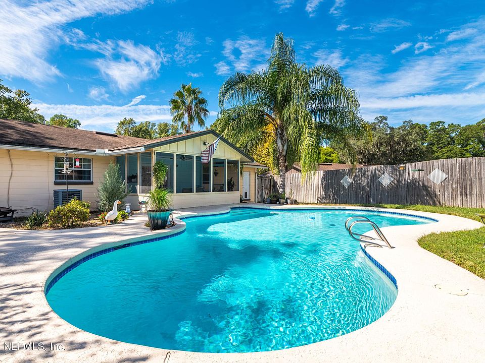 1st image of 7847 KNOLL Drive S
