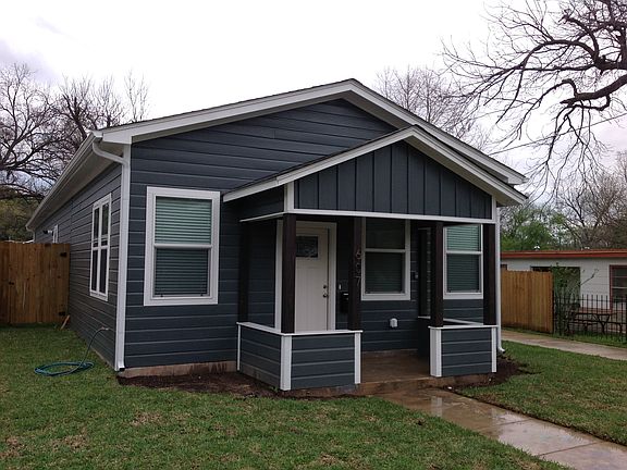 2nd image of 607 E Mistletoe Ave