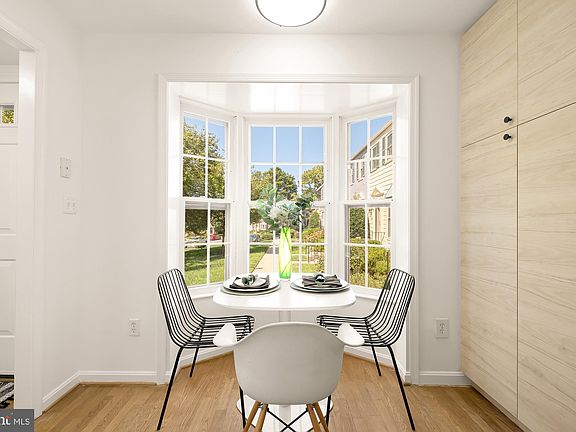 4th image of 4852 Chevy Chase Dr #145