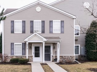 2215 Silverstone Dr #2215, Carpentersville, IL 60110