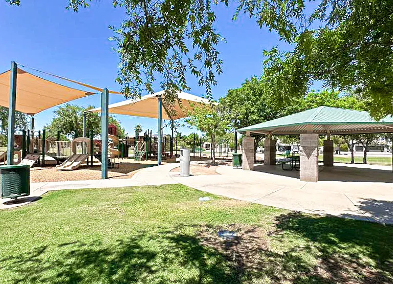 512 E Rainbow Dr — Photo 41