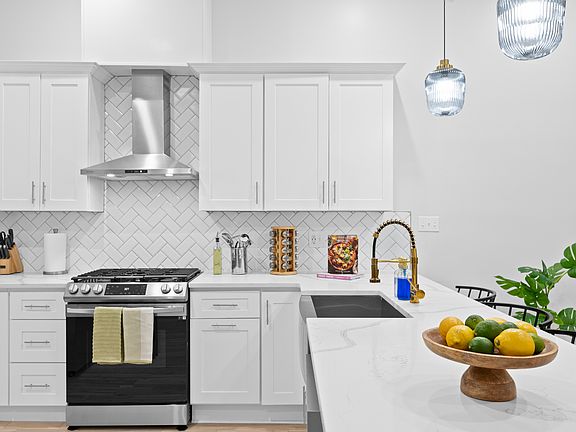 5th image of 260 Palisade Ave #2