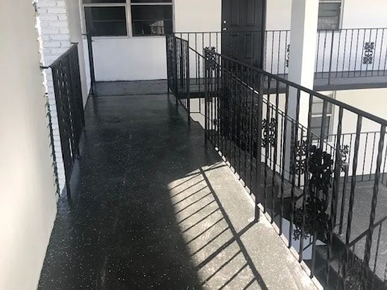 2500 Johnson St — Photo 3