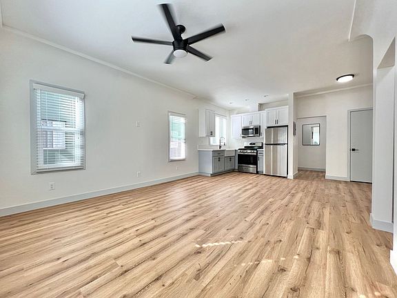 2nd image of 1152 E 1st St APT 210