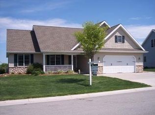 222 Kettle Ridge Cir, Glenbeulah, WI 53023