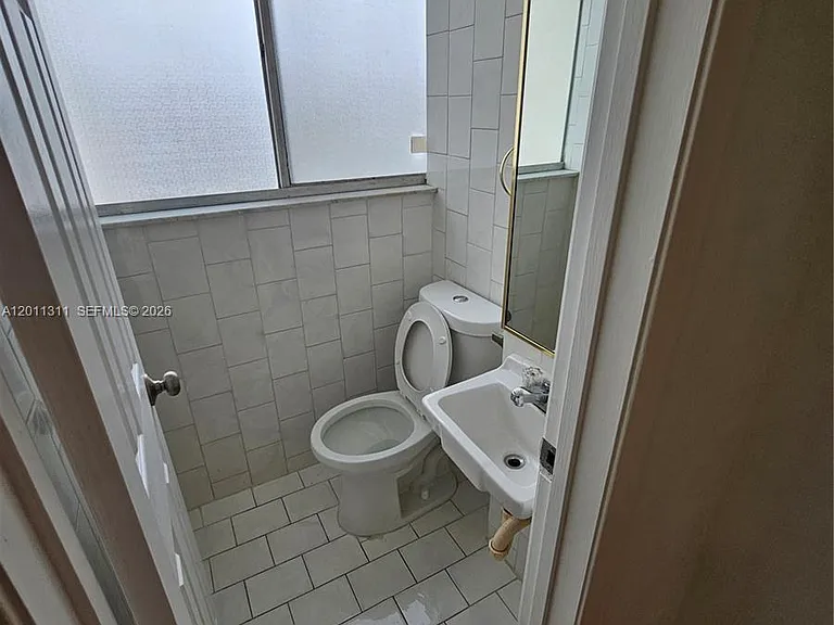 1912 SW 17th Ave #11 — Photo 10