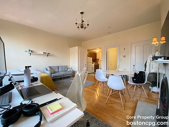 2nd image of 233 Beacon St APT 9