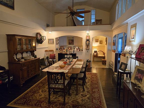 4th image of 2473B Pollock Rd