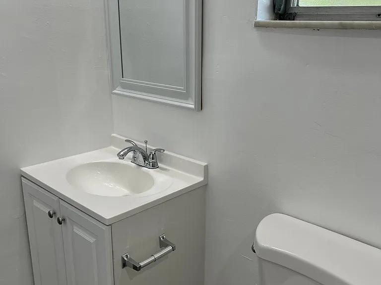 720 SE 16th St #2 — Photo 5