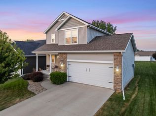 1407 Hummingbird Cir, Waterloo, IA 50702