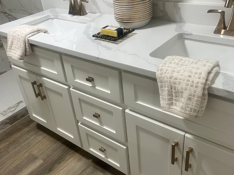 700 Amberwood Cv — Photo 16