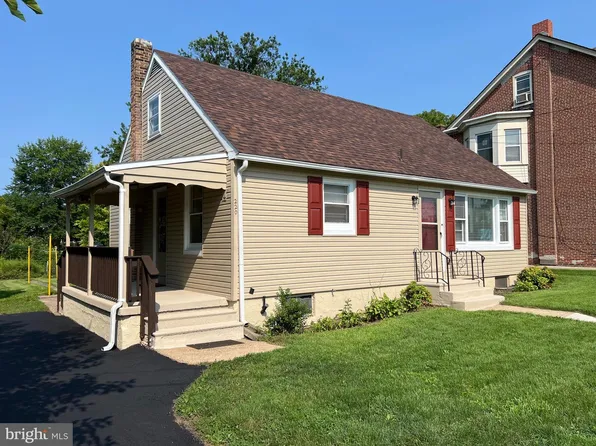 220 Glasgow St, Stowe, PA 19464