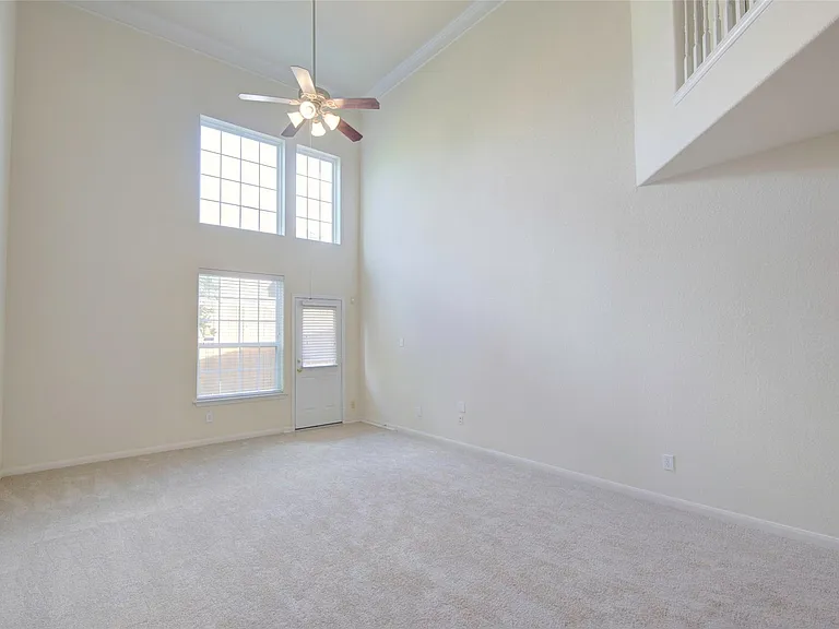 1139 Glenwood Canyon Ln — Photo 25