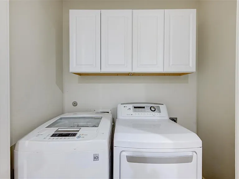 605 Jewett St — Photo 21