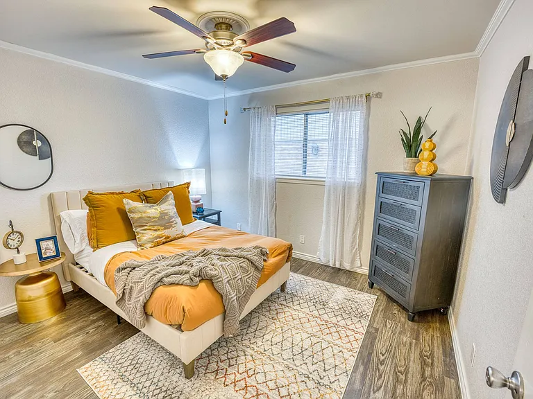 Juniper Springs Apartments — Photo 33