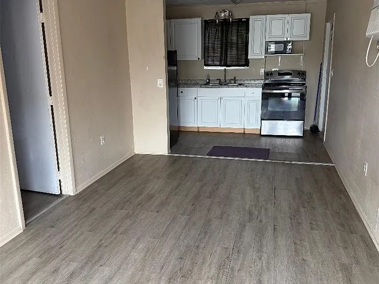 202 S Mango St — Photo 3