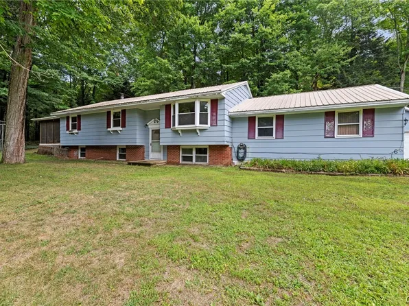 204 Johnson Rd, Parish, NY 13131