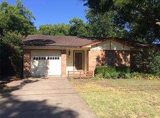 209 S Scott St, Burleson, TX 76028