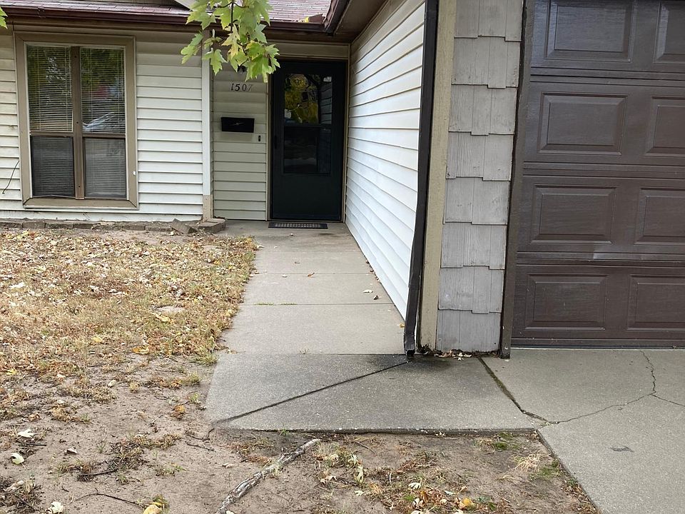 1 car attached duplex.