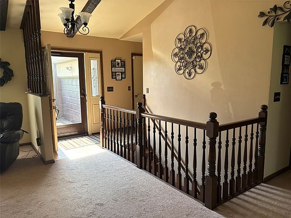 5th image of 8781 Ennis Dr