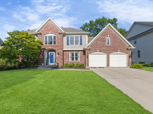 2103 Nachtman Ct, Wheaton, IL 60187