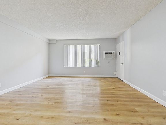 2nd image of 7055 Sepulveda Blvd #5